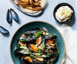 MOULES FRITES MED AIOLI